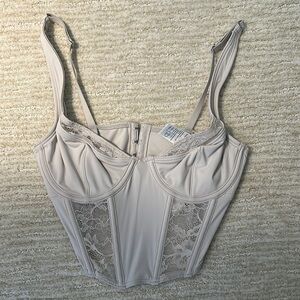 Elegant Cream Lace Bustier